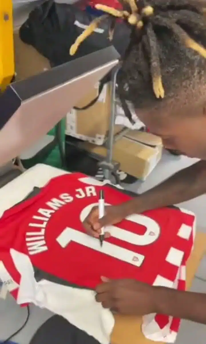 Nico Williams handed Athletic Club's iconic 10 shirt ahead of La Liga opener