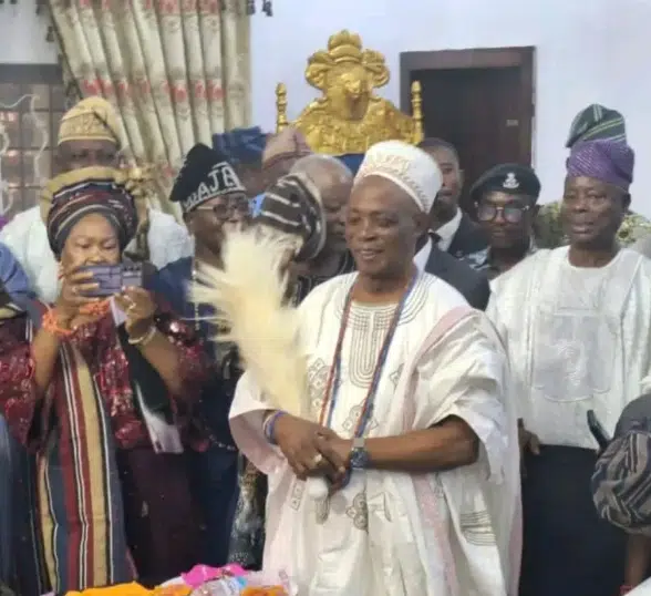 Ladoja officially crowned as ceremonial Oba for Olubadan throne