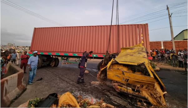 2 escape death as bus rams into truck in Lagos