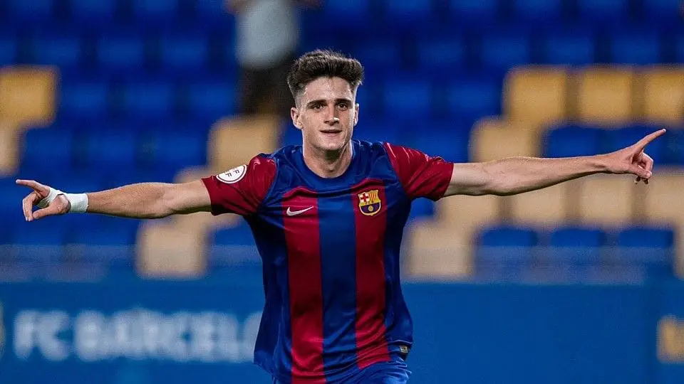 Barcelona confirm contract for Víctor