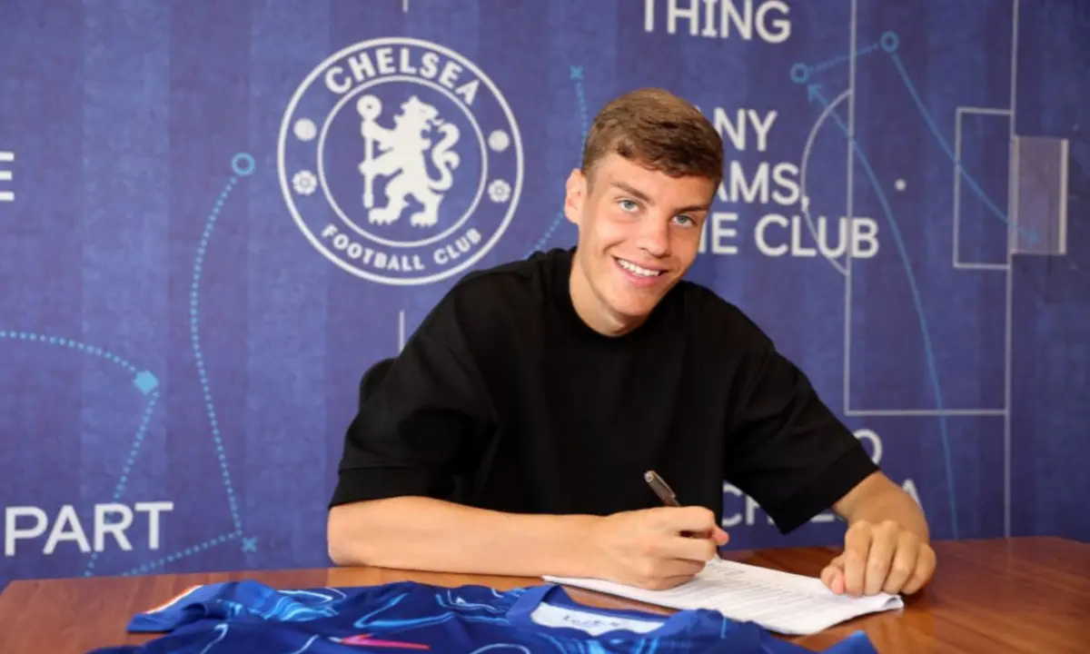 Chelsea confirm contract for Harrison