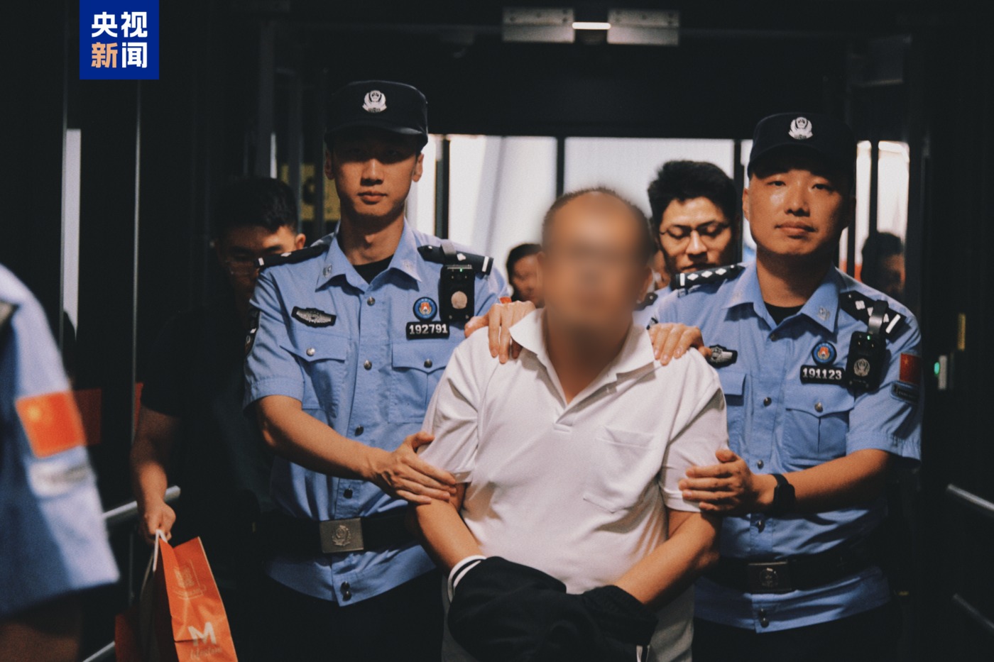 China Extradites Mastermind Behind $14bn Crypto Pyramid Scheme