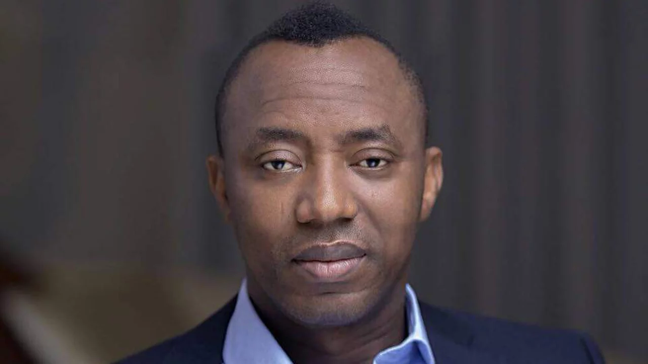 Nigerians ‘attack’ Sowore for insisting hunger protests continue Monday