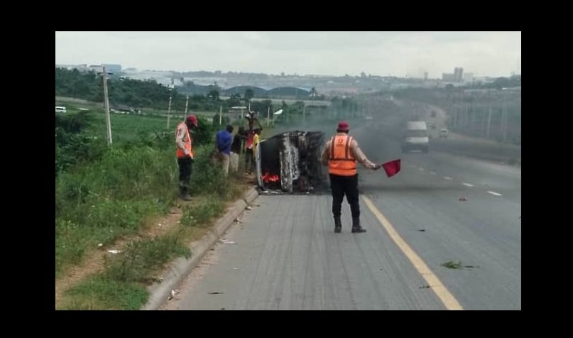 Twelve persons burnt to death in Ogun road accident