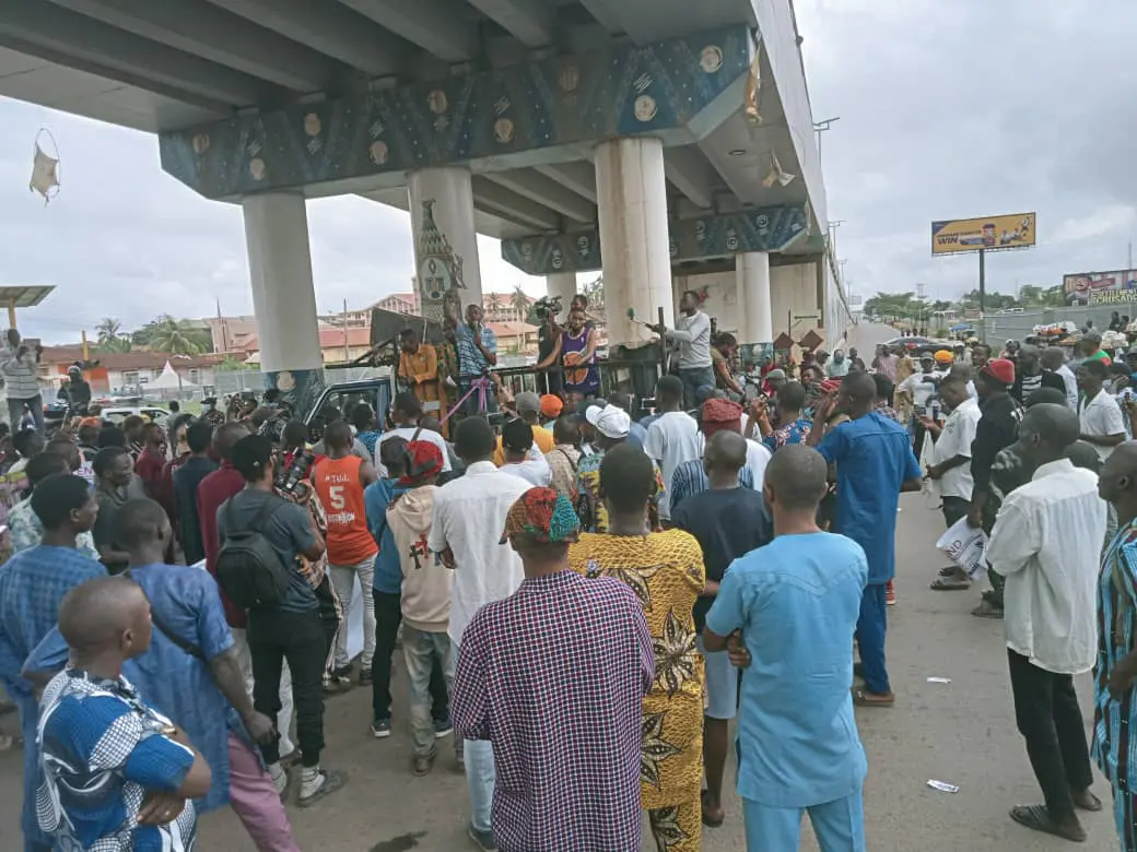 Youths demand end to bad governance as protest enters day two in Osun