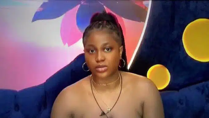 BBNaija: Handi shocks viewers with plans to kiss Kassia's husband, Kellyrae