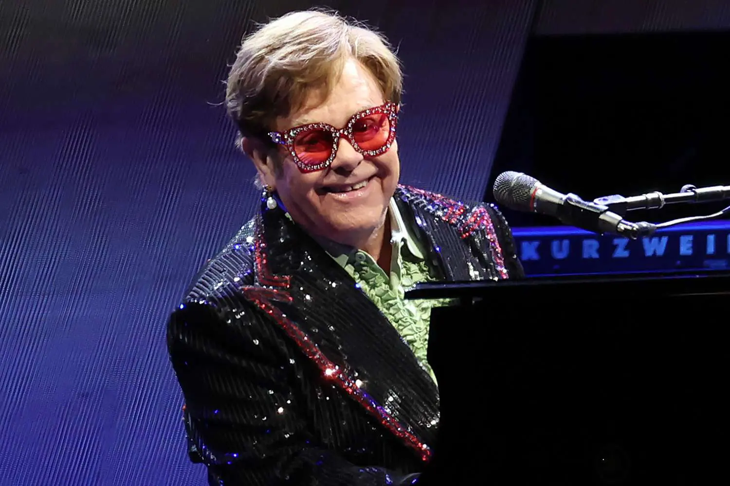 Elton John opens up on struggle with eye infection