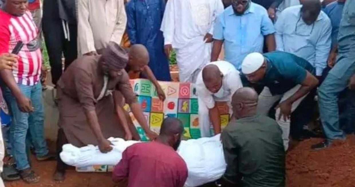 Islamic singer Rukayat Gawat laid to rest in Ogun