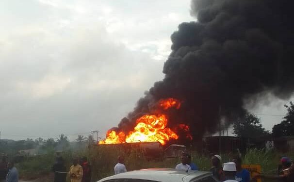 Scored Injured, Vehicles Razed As Fire Guts Petrol Tanker In Oyo