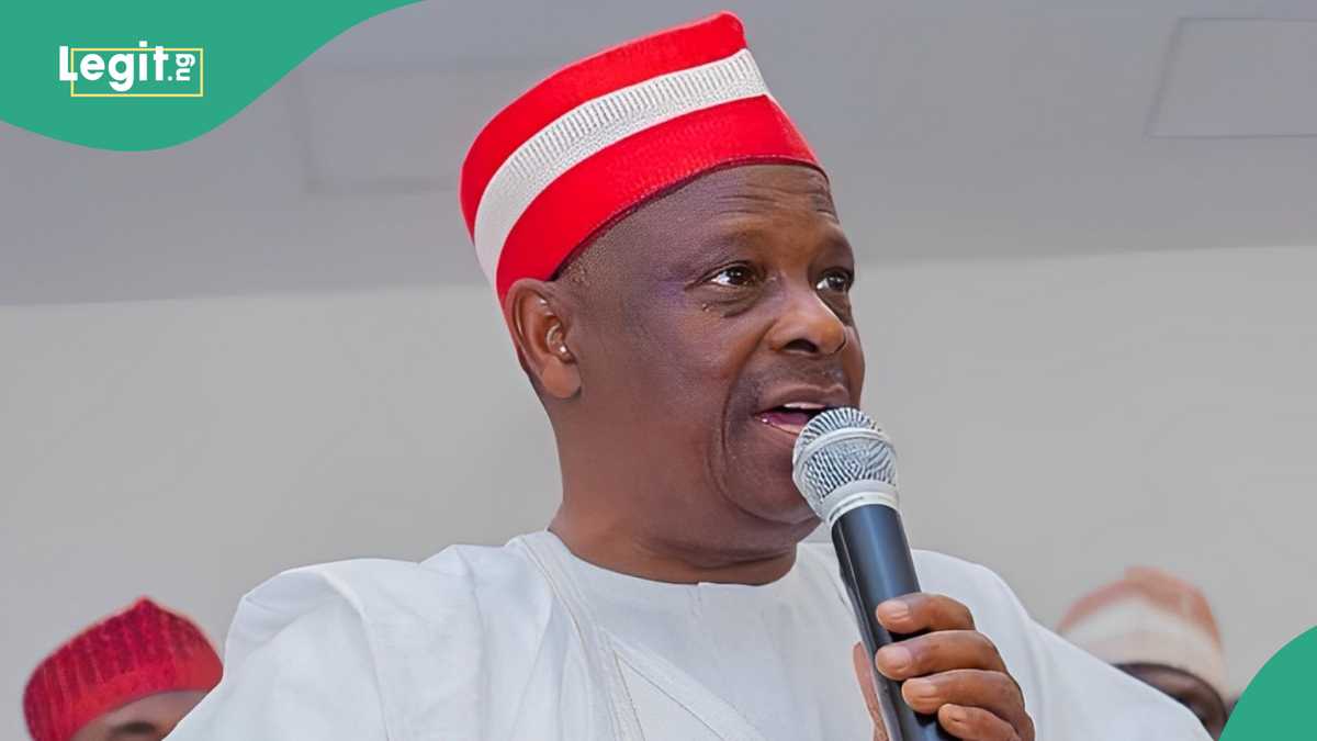 NNPP Members Disown Kwankwaso As Party Leader, Set Red Caps on Fire