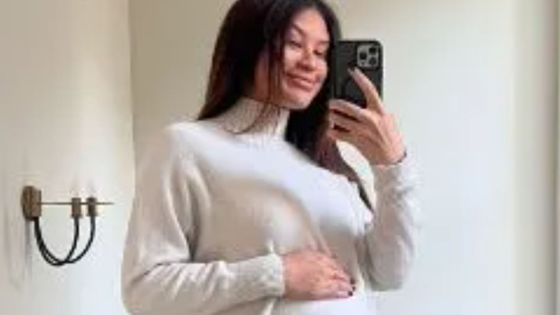 Love Island's Montana Brown reveals gender of second baby with sweet cake reveal