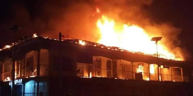 BREAKING! Arsonists set ablaze AKSIEC office in Akwa Ibom