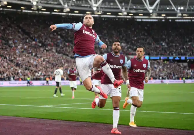 EPL: Controversial penalty seals West Ham's 2-1 win over Man United, piling pressure on Ten Hag