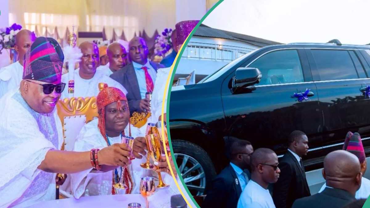 Davido’s Uncle Governor Adeleke Gifts Ooni of Ife Brand new SUV jeep for 50th Birthday, Video Trends