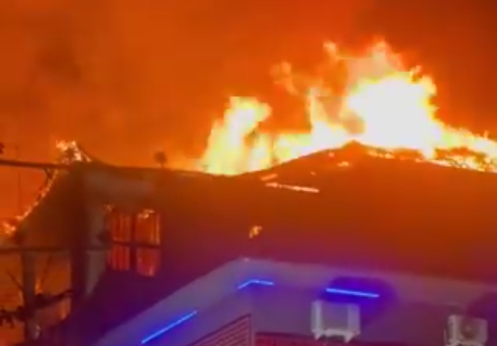 BREAKING: Fire engulfs popular Abuja shopping mall