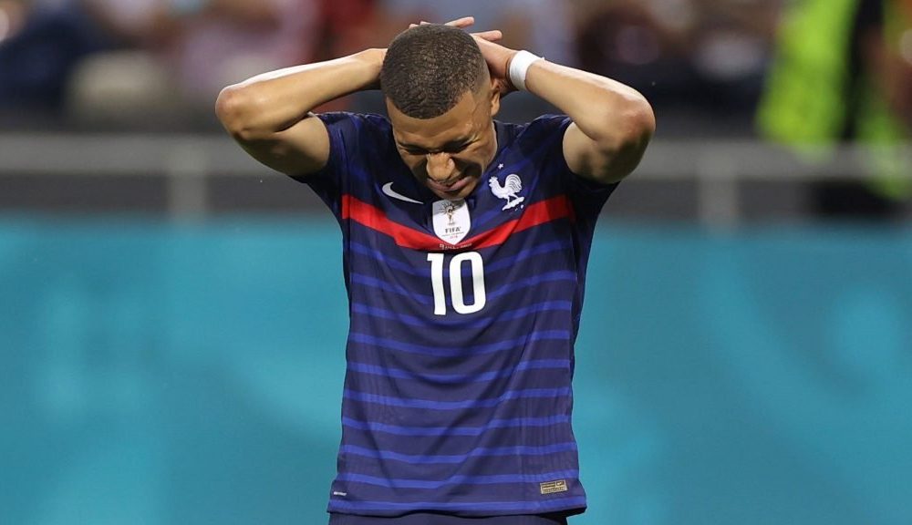 Kylian Mbappe Dropped From France's National Team