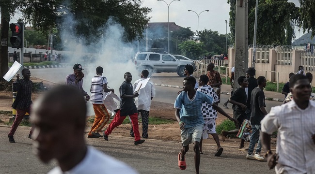 Police Fire Teargas At Protesters In Abuja (Photos)