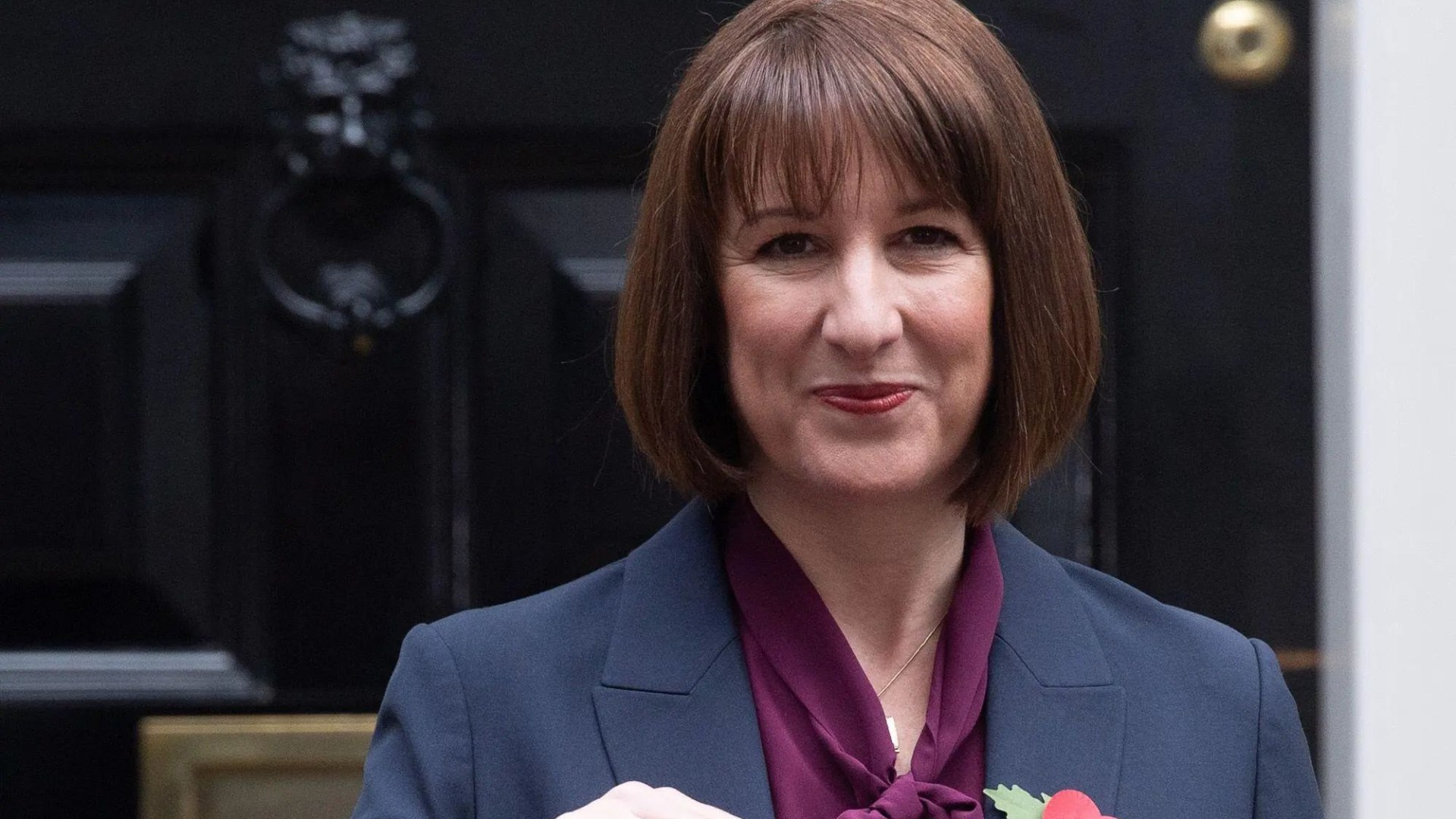 Markets in post-budget MELTDOWN as cost of government borrowing soars after Rachel Reeves' £40billion tax bomb budget