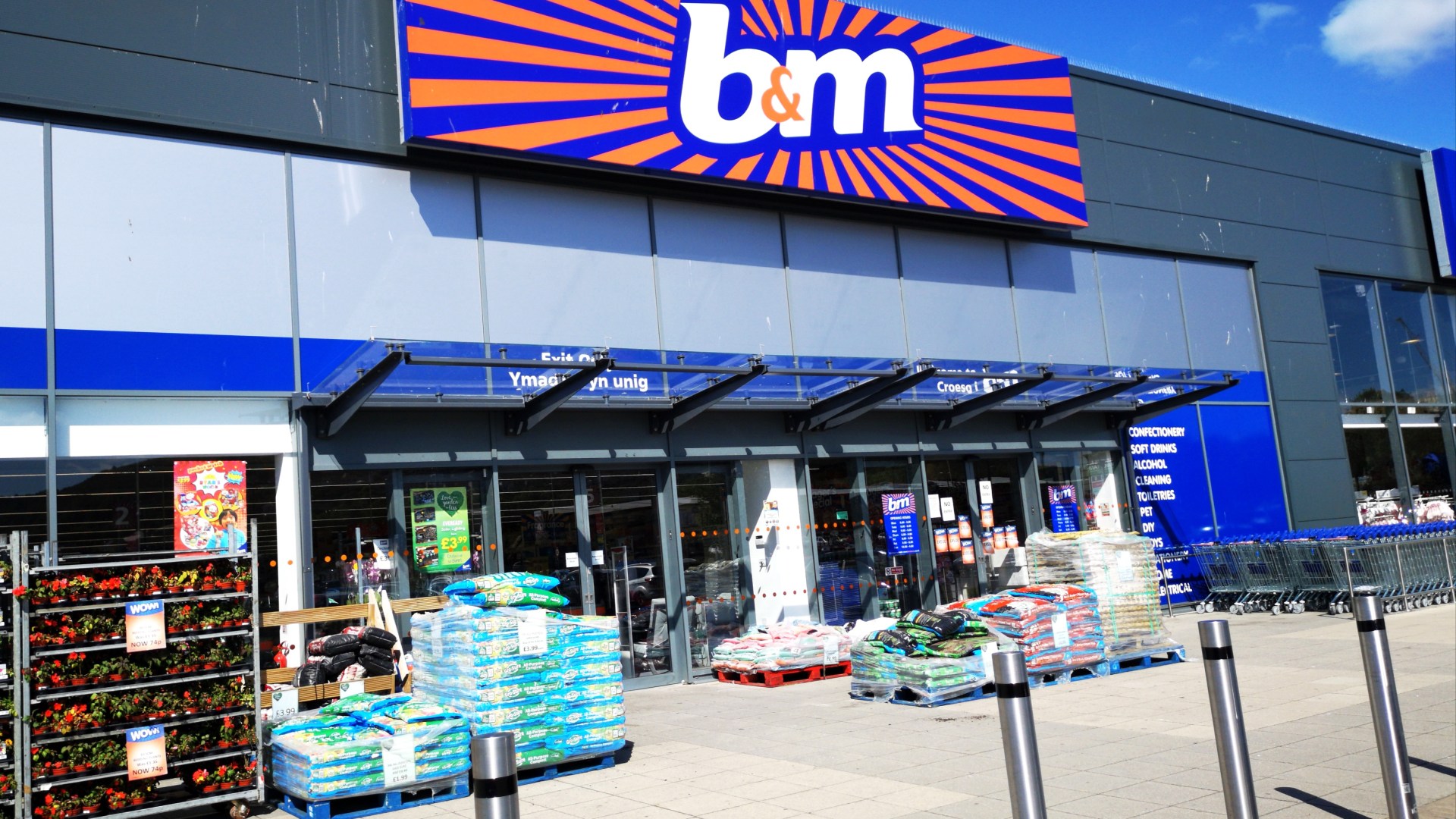 Shoppers are only just realising ‘extinct’ Cadbury chocolate bar has returned to B&M shelves