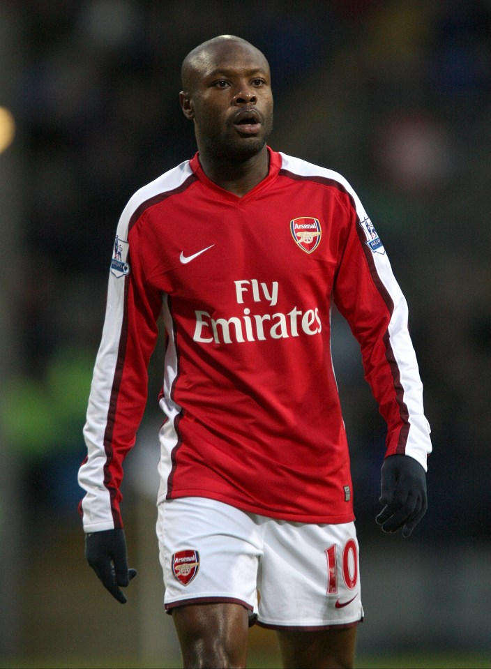 Ex-Arsenal star William Gallas has demanded more from the current crop