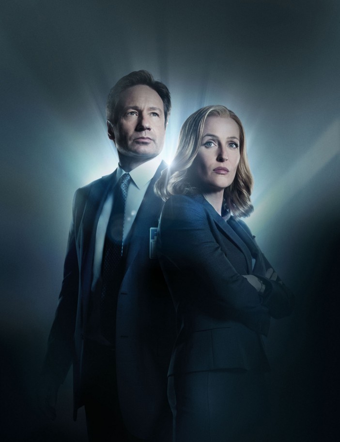 David Duchovny as Fox Mulder and Gillian Anderson as Dana Scully in the original X-Files