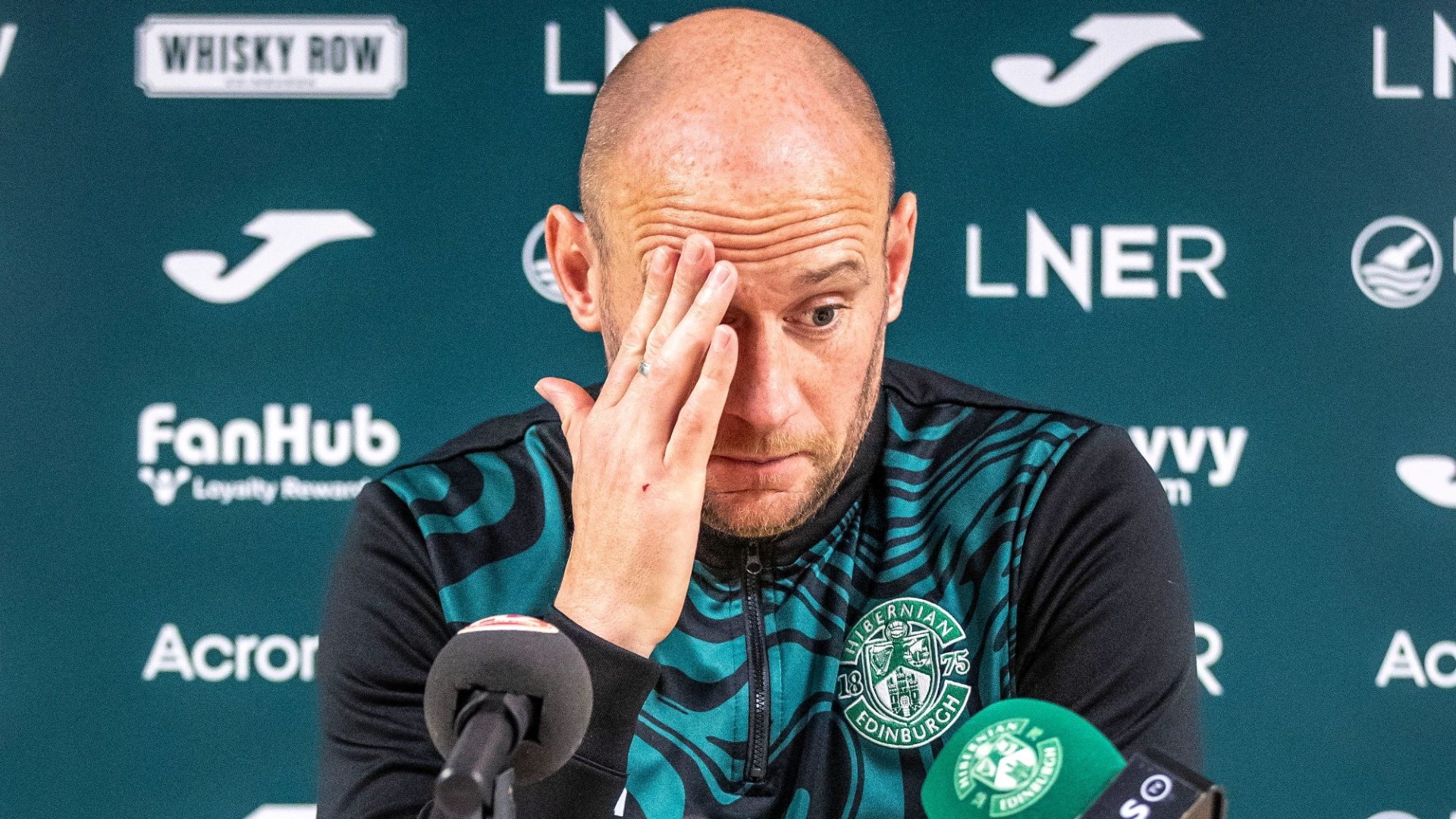 David Gray apologises to Hibs fans after latest defeat as under-fire boss reacts to sack talk