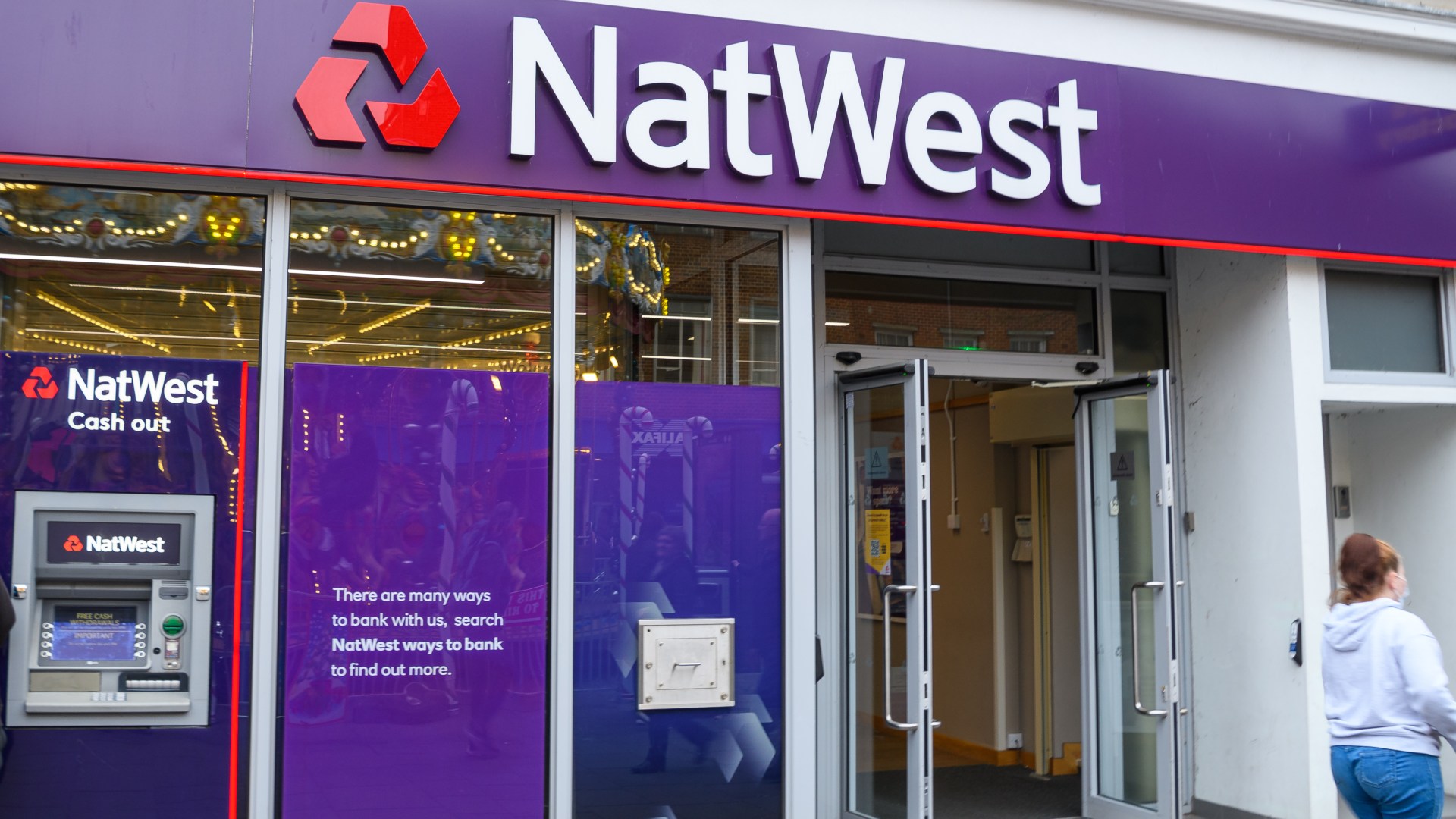 Natwest banking app goes down leaving thousands of customers unable to access money