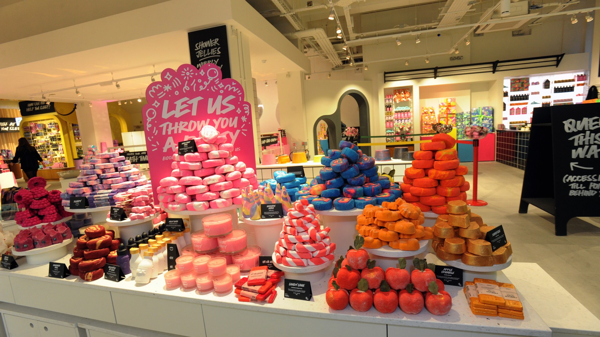 Lush giving away free bath bombs this week - how to get your hands on one