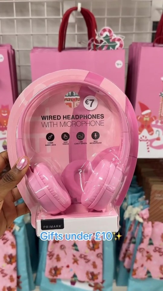 Shoppers can pick up these headphones for £5