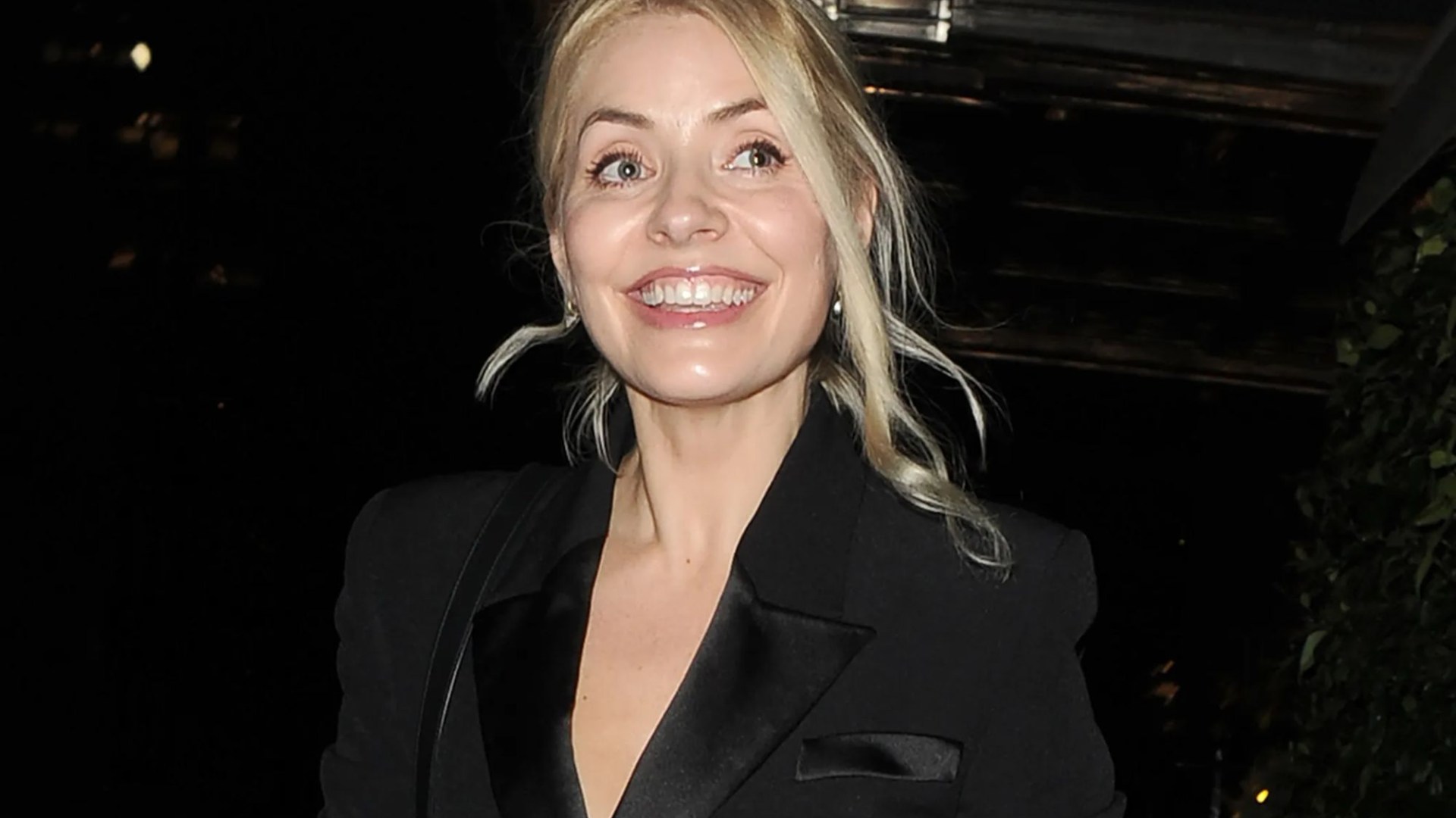 Holly Willoughby looks chic as she leaves night out in London as star counts down to Dancing On Ice launch