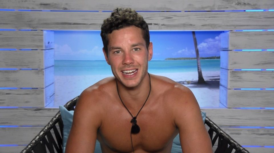 Scott appeared on the second season of Love Island in 2016