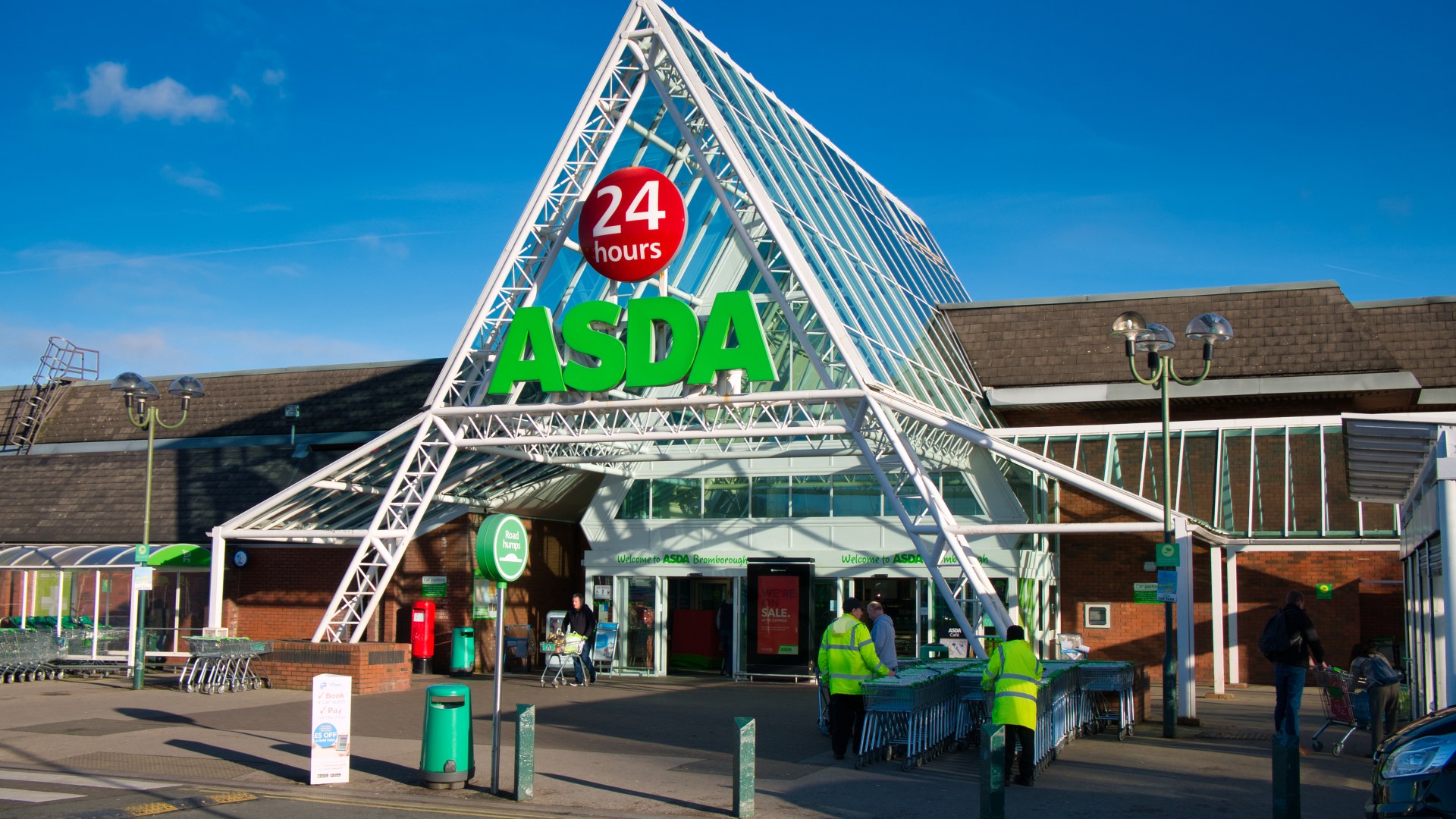 Asda issues message to customers with Christmas cashpot warning as shoppers risk losing cash rewards