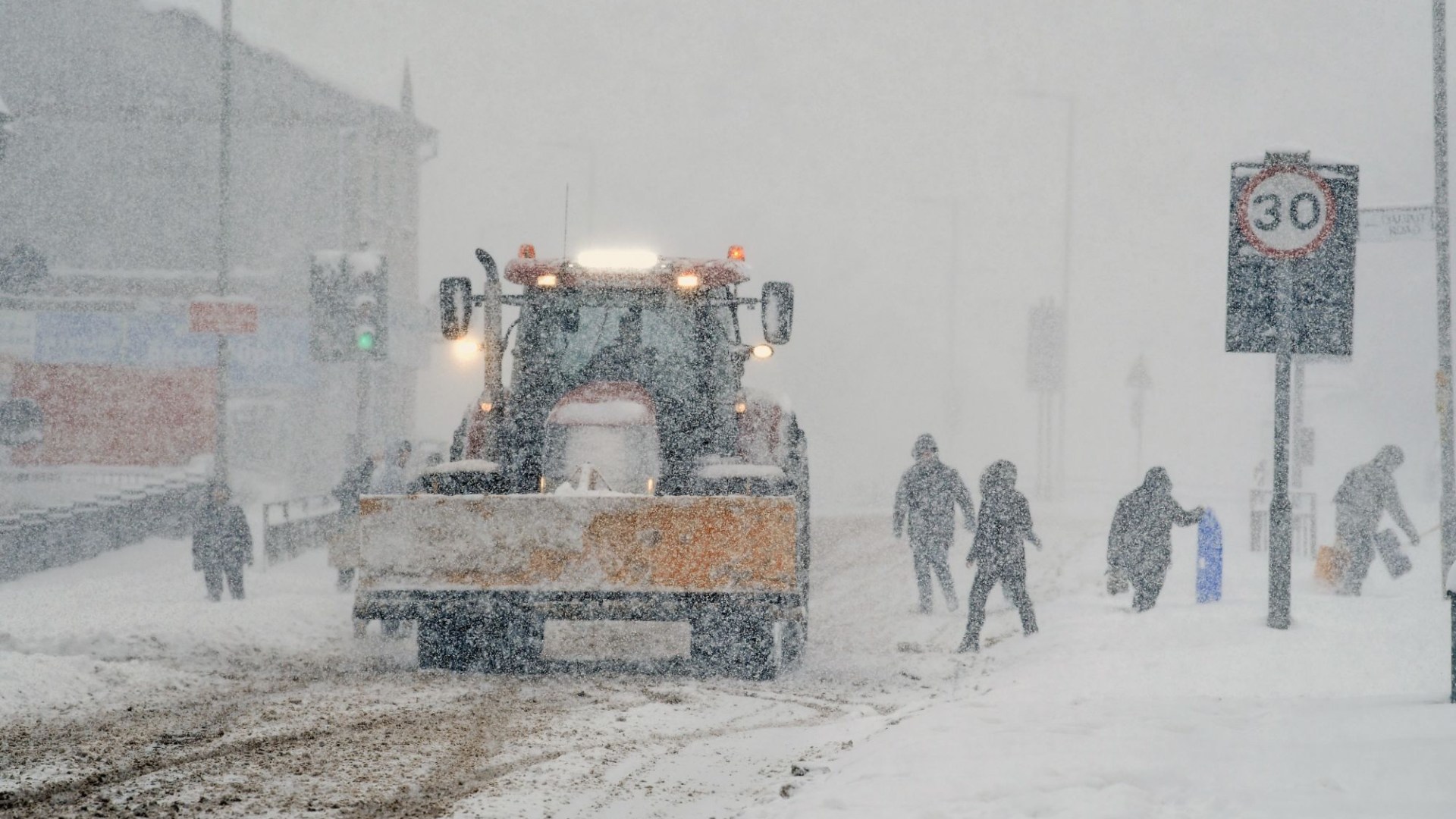 Storm Bert 'danger to life' warning with heavy snow, freezing rain & 70mph winds to ravage Scotland