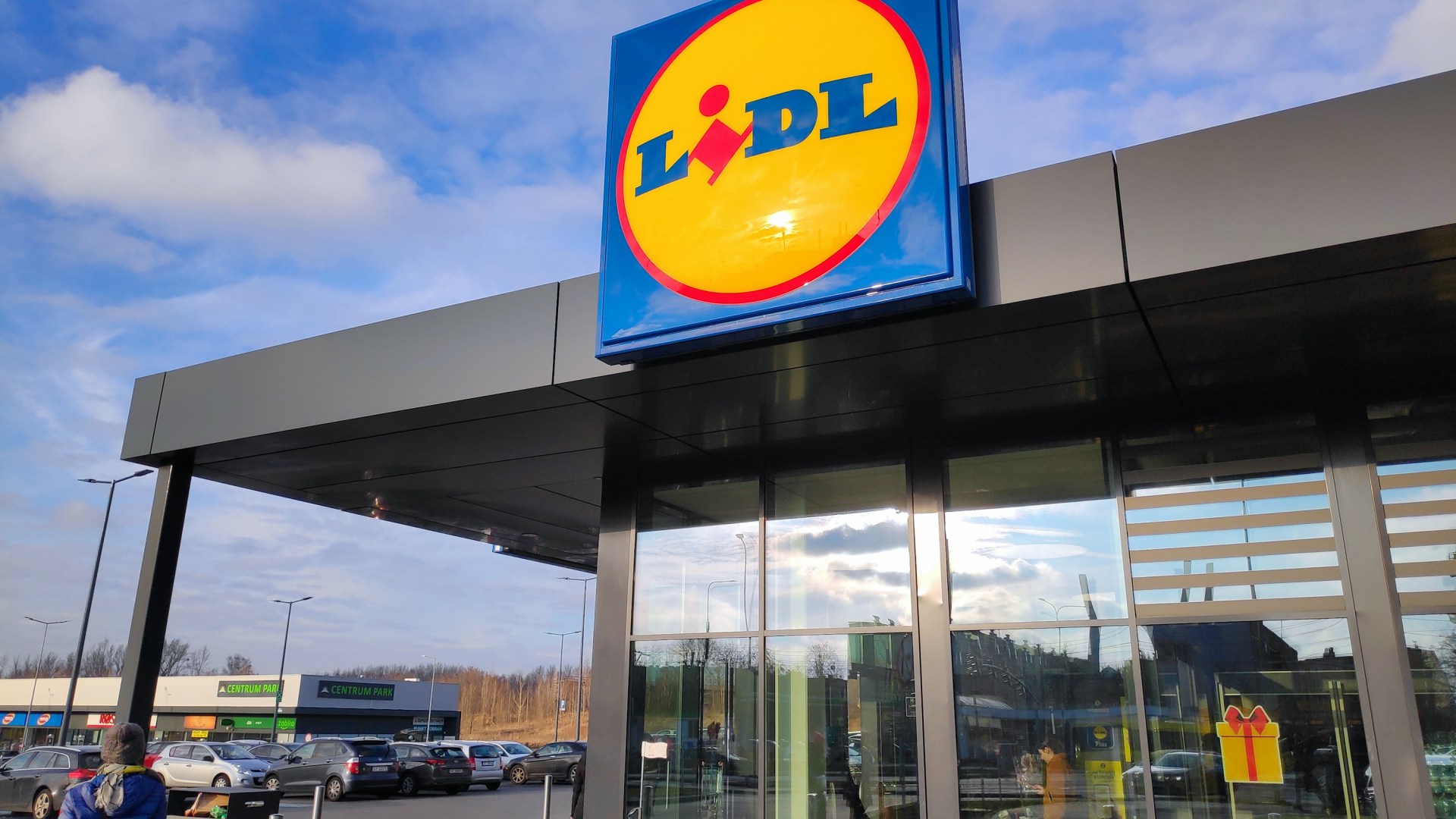 Lidl's sell-out winter gadget returns TODAY - and it's perfect for drying clothes without heating or a tumble dryer