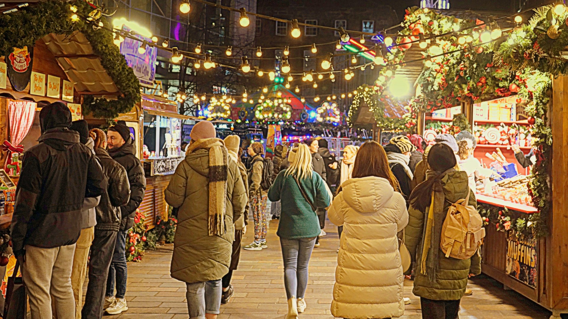 ‘Rip off’ Grinch ride at Glasgow Christmas market slammed by furious parents as they call for it to be shut down