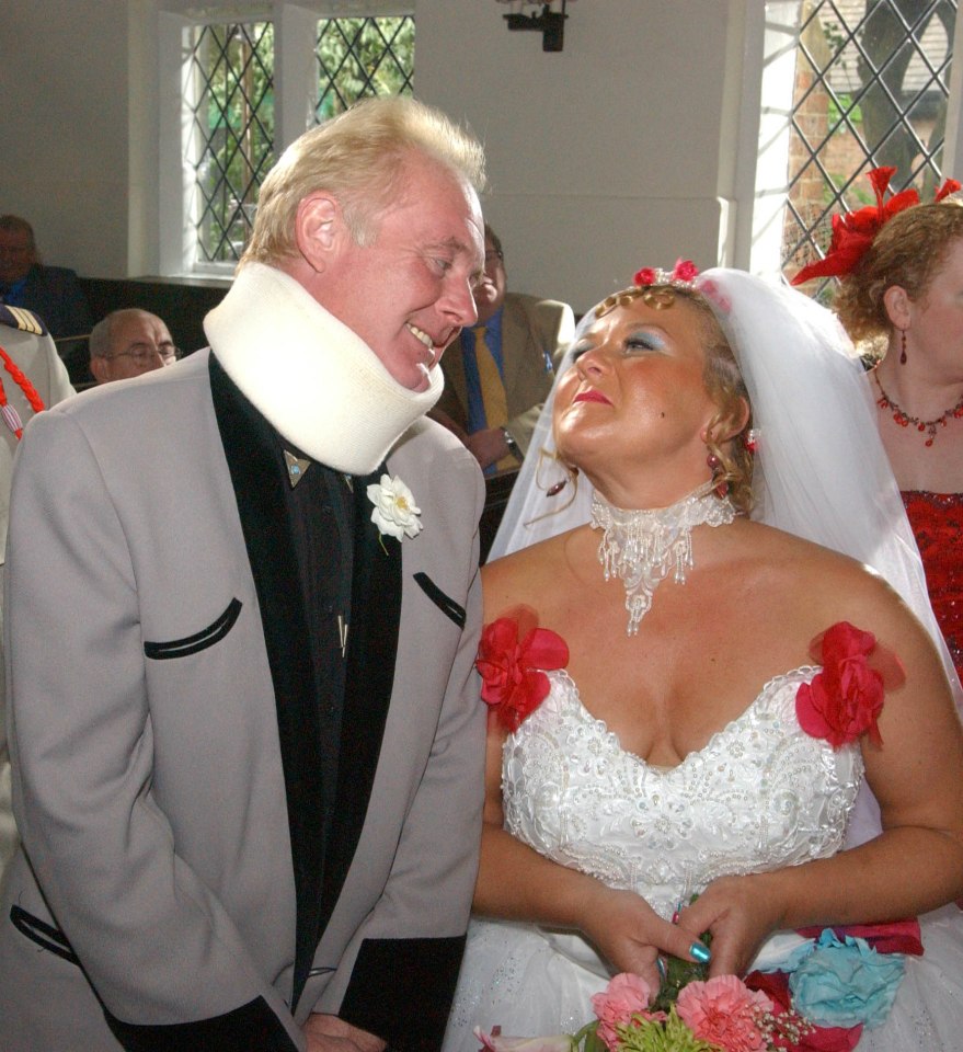 Les tied the knot with Cilla Brown in 2005