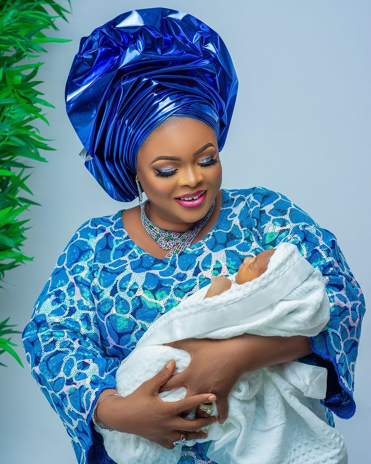 Dayo Amusa addresses curiosity about the 'father of her child'