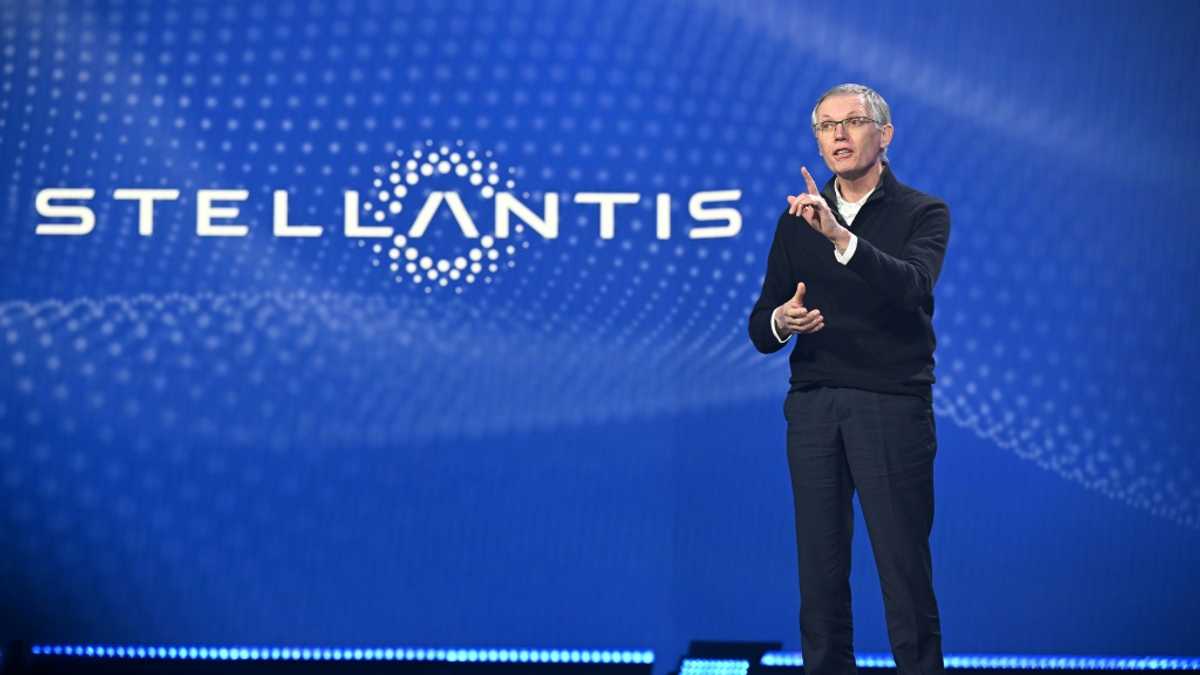 Auto giant Stellantis announces 'immediate' resignation of CEO Tavares