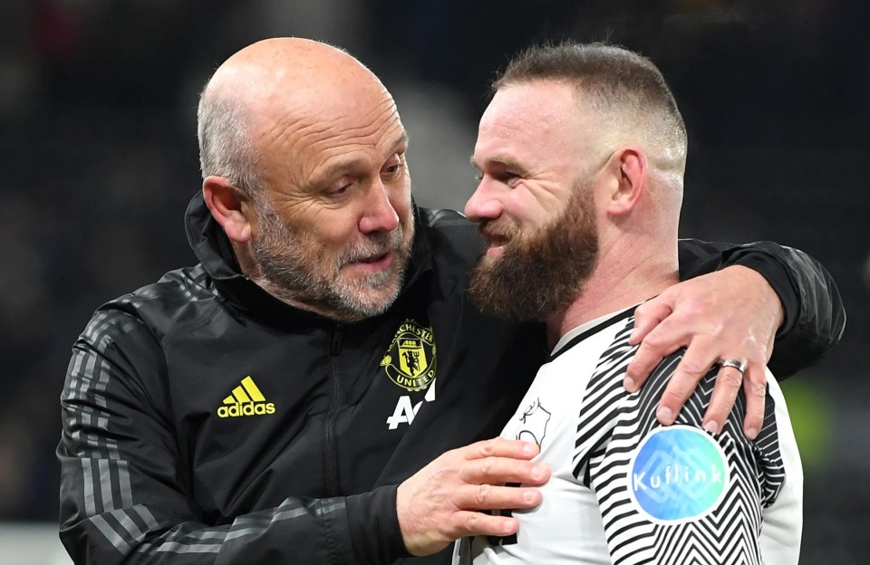 Phelan will reunite with Rooney at Plymouth