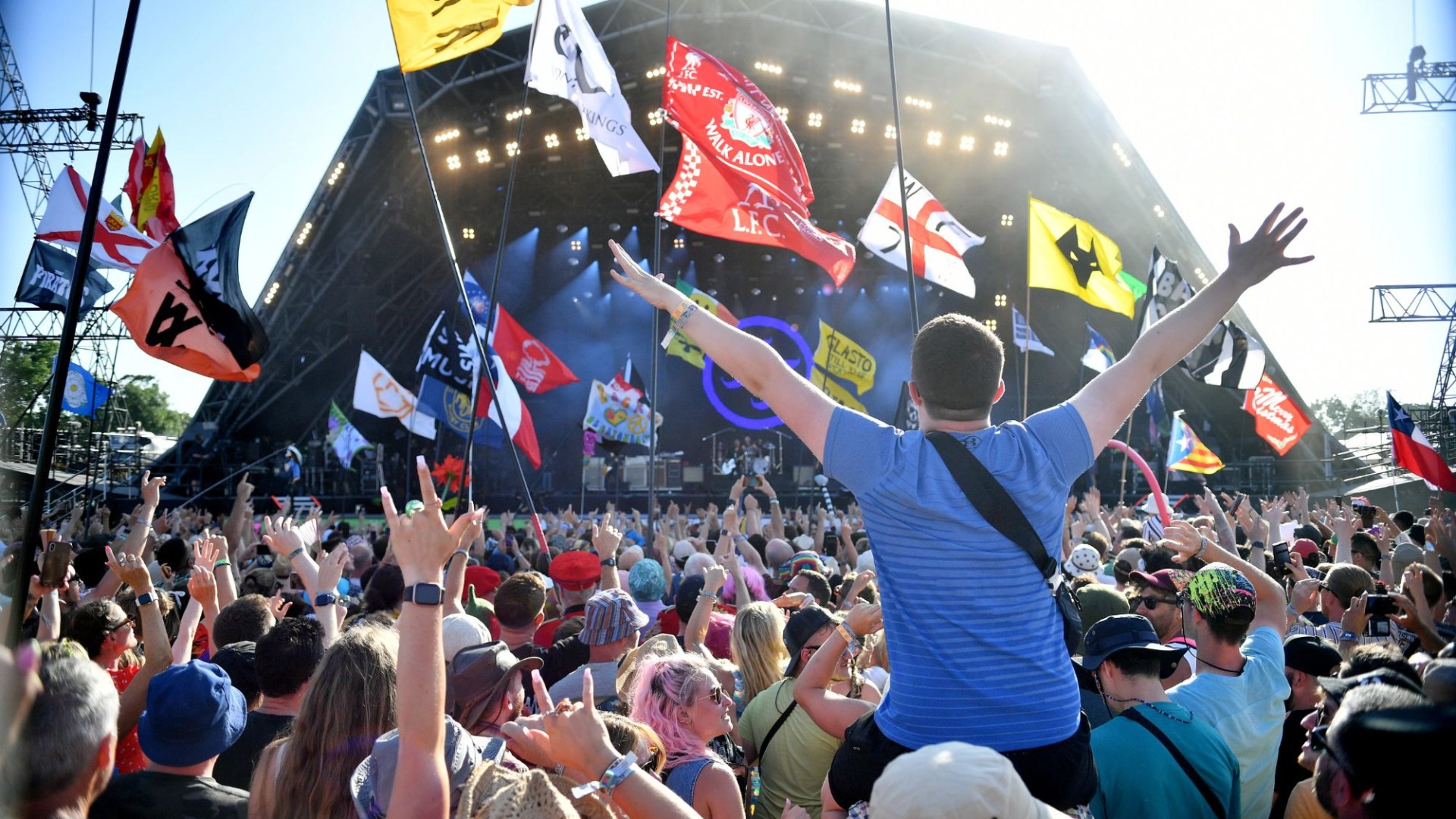 Glastonbury fans convinced huge rock band will play secret set at festival after spotting clue