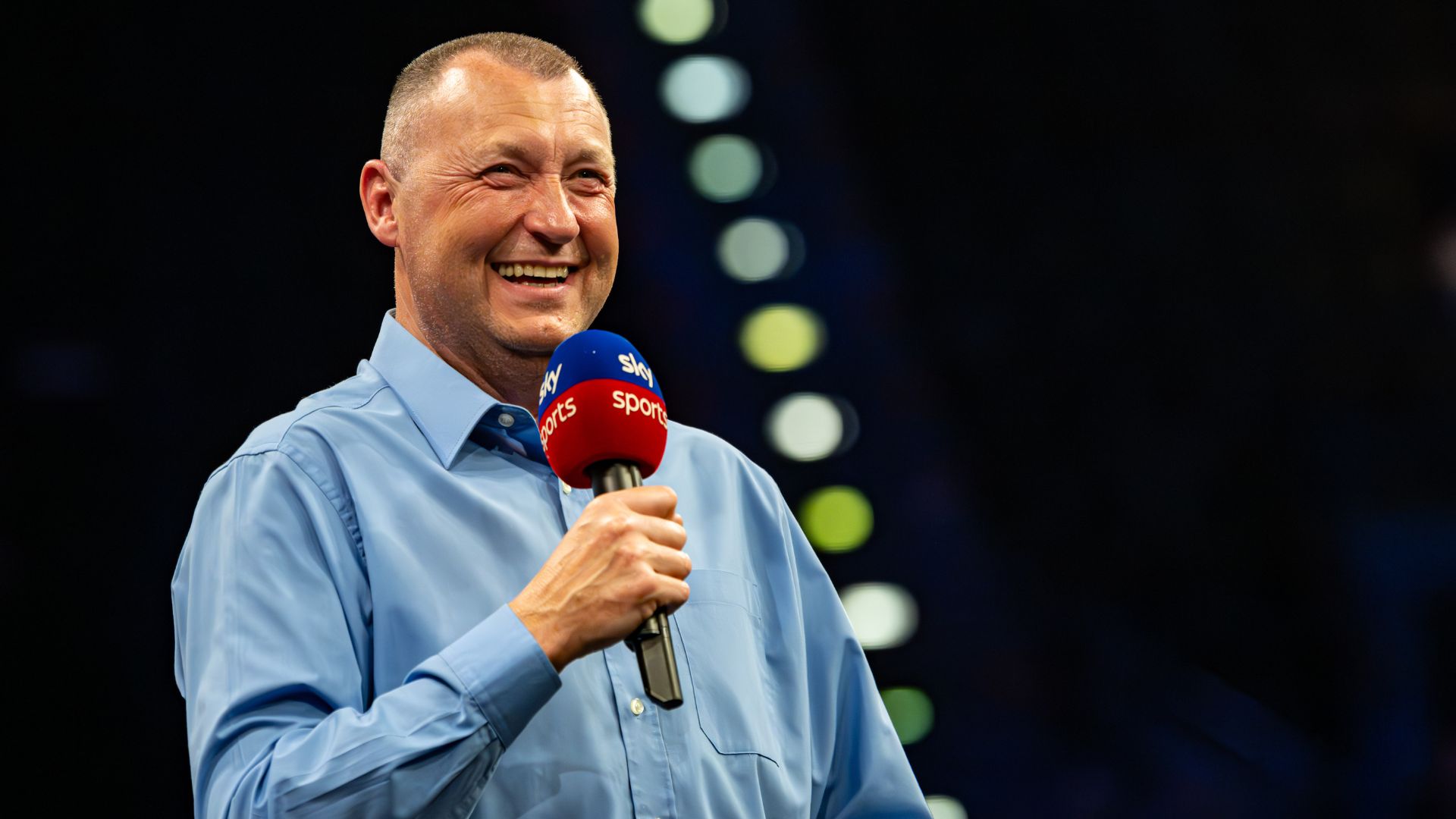 Who is Sky Sports Premier League Darts commentator Wayne Mardle?