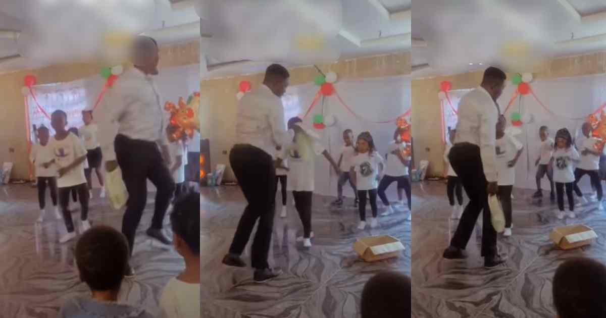 Nigerian teacher stɘals the spotlight, entertains guests with electr!fying performance at a school's Christmas Carol (VIDEO)