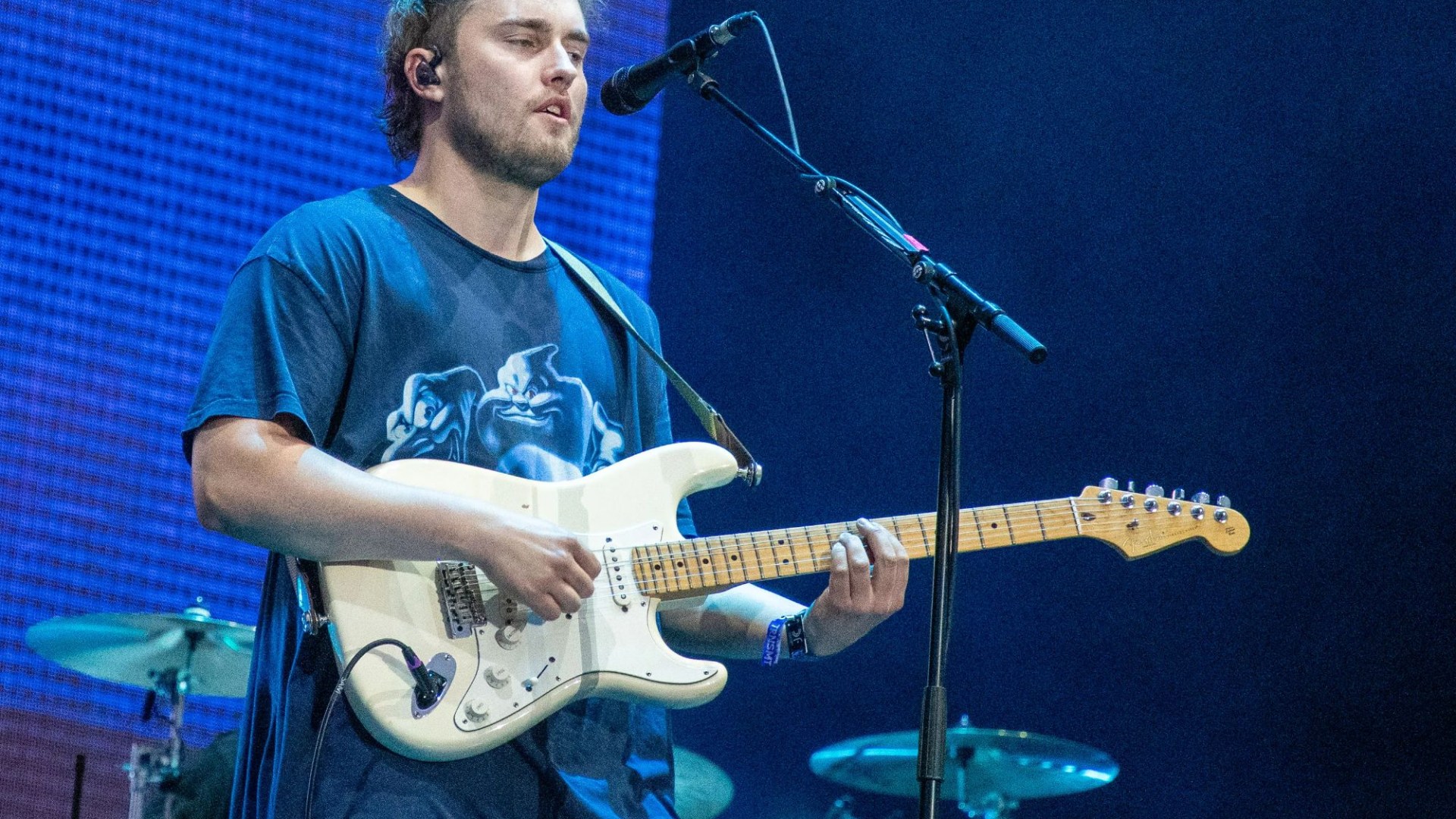 'Heartbroken' Sam Fender CANCELS second Glasgow show hours before amid health emergency