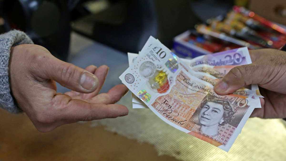 BoE holds interest rate after inflation rise