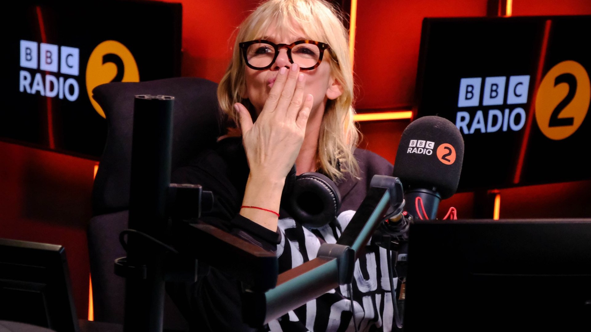 Stars of huge BBC sitcom take over Radio 2 Breakfast just days after Zoe Ball quits