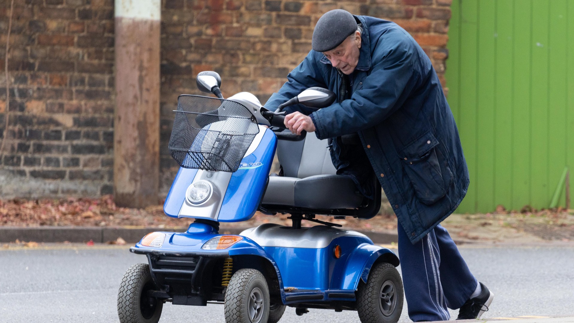 Triple cop killer Harry Roberts, 88, struggles to push mobility scooter decade after release from prison