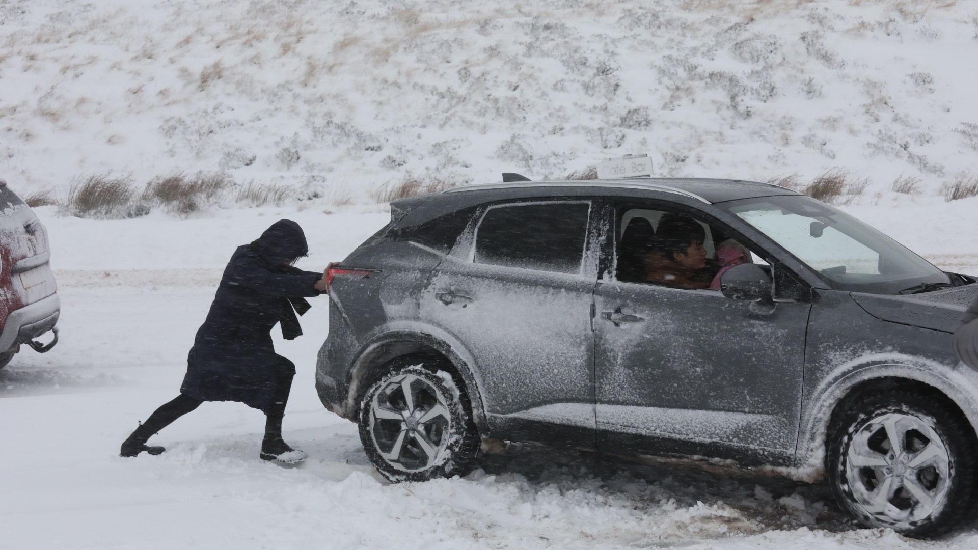 Met Office issues white Christmas update for Scotland after snow storms & 80mph winds wreak weekend travel chaos