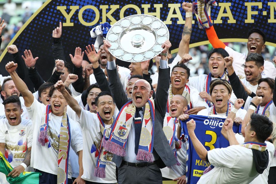 Fellow Australian Kevin Muscat followed his lead with Tomoki Iwata in the ranks