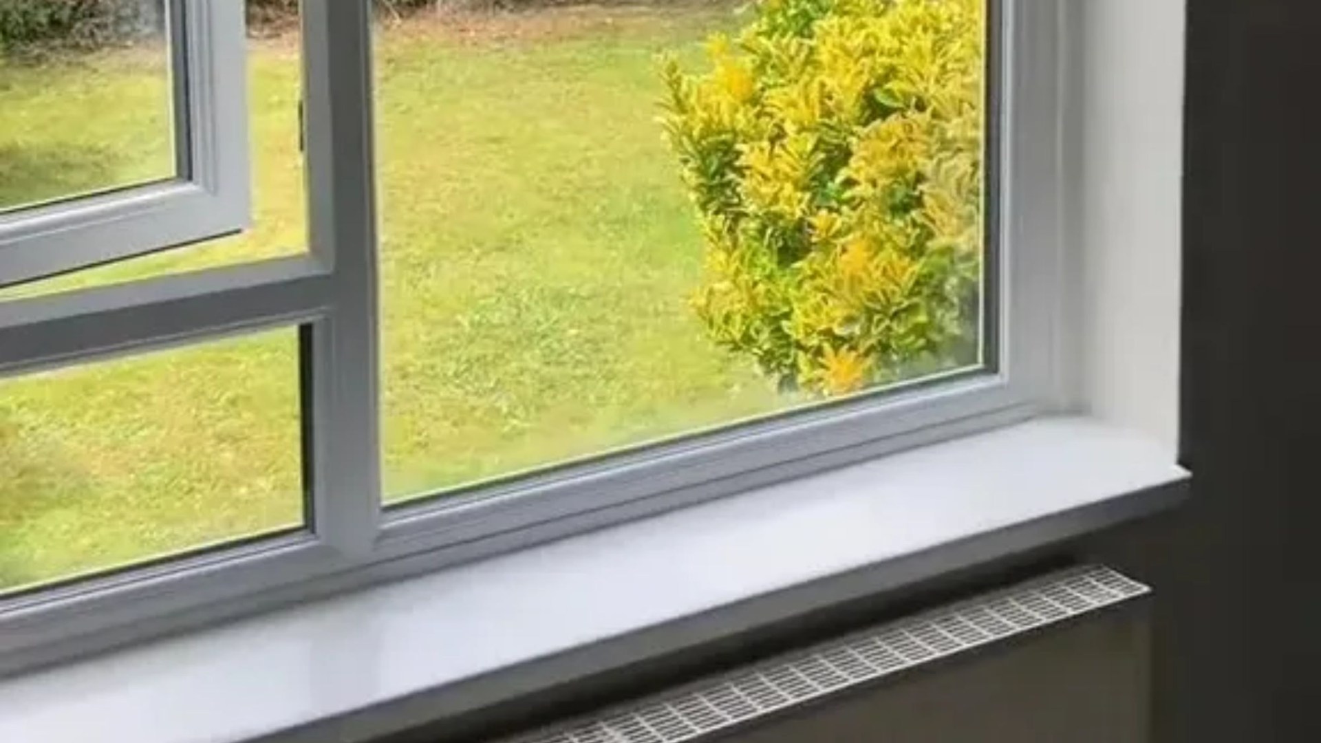 I live in an old council house with mouldy windows - I did a DIY reglaze & it saved me a fortune