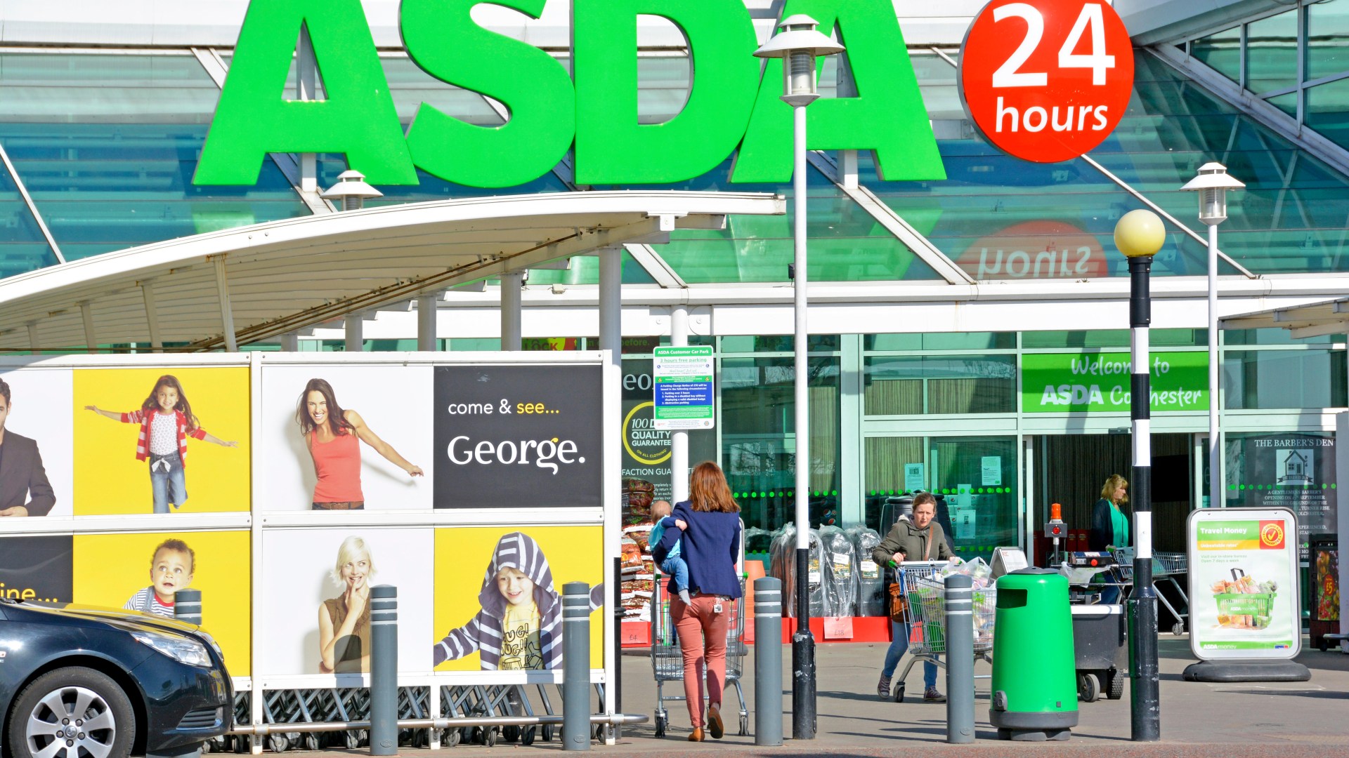 Asda shoppers rushing to buy Stacey Solomon Christmas decorations scanning for £1.50 instead of £18